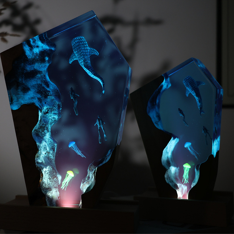 Resin Cave Whale Diver Desktop - Resin Art Wedding Gift 评论和价格